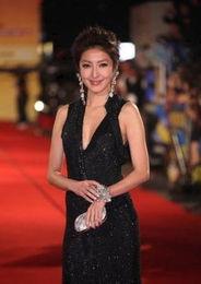 杨谨华家庭背景,出身名门，演艺事业璀璨夺目的璀璨明珠